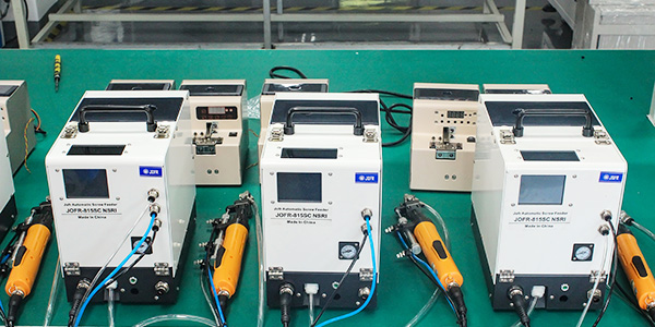 使用自動鎖螺絲機(jī)要注意哪些方面？堅豐電子告知您